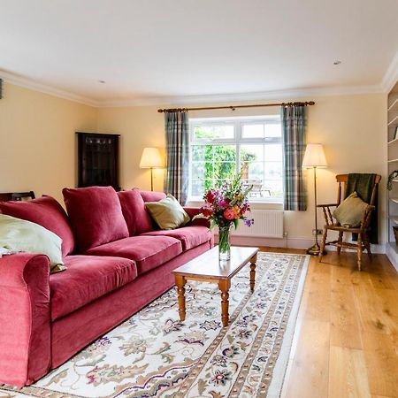 Villa The Honeypot At Newlands In Bury à Bury  Extérieur photo
